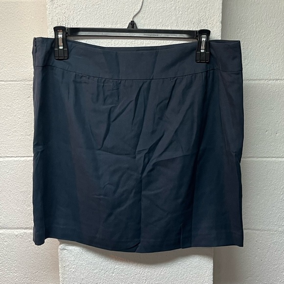 LOFT Navy Mini Skirt. Size 16 - Picture 2 of 4
